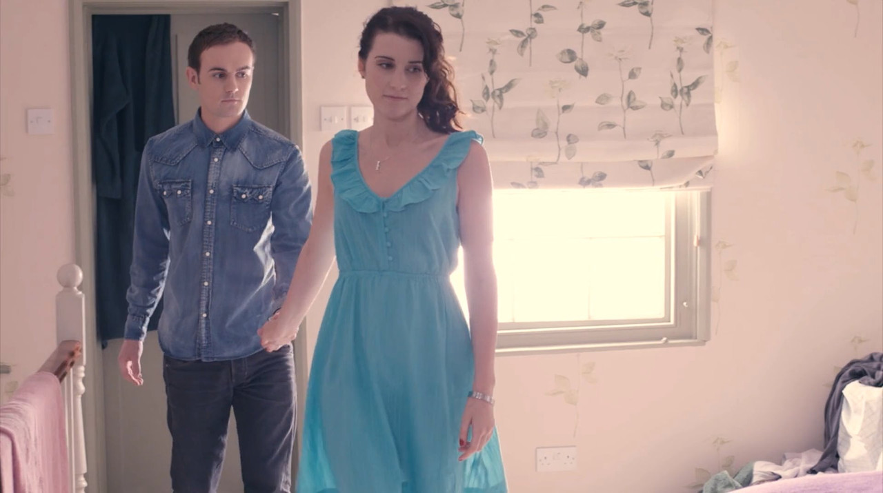 The.Maid.2014.1080p.mkv_snapshot_11.06_[2021.08.13_12.08.53]