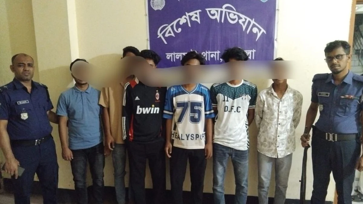 কুমিল্লায় পুলিশের বিশেষ অভিযানে আটক ২৭৫