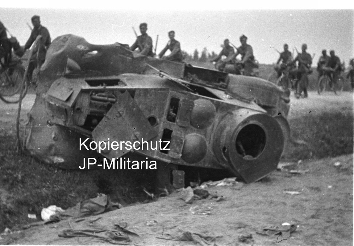 Wehrmacht russische Sowjet Späh Panzer Russland3