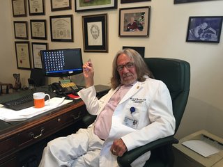 160826-trump-doctor-mbe-522p.jpg