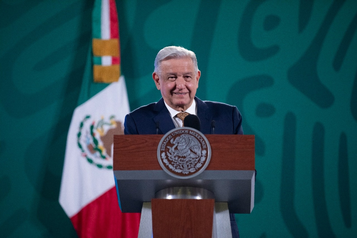 AMLO pedirá explicación a Ken Salazar por apoyo a Mexicanos Contra la Corrupción