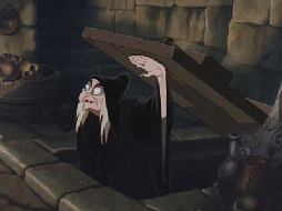 https://i.postimg.cc/13QMXvP4/Zaza-rire-Blanche-neige-m-chante-reine-sorci-re.gif