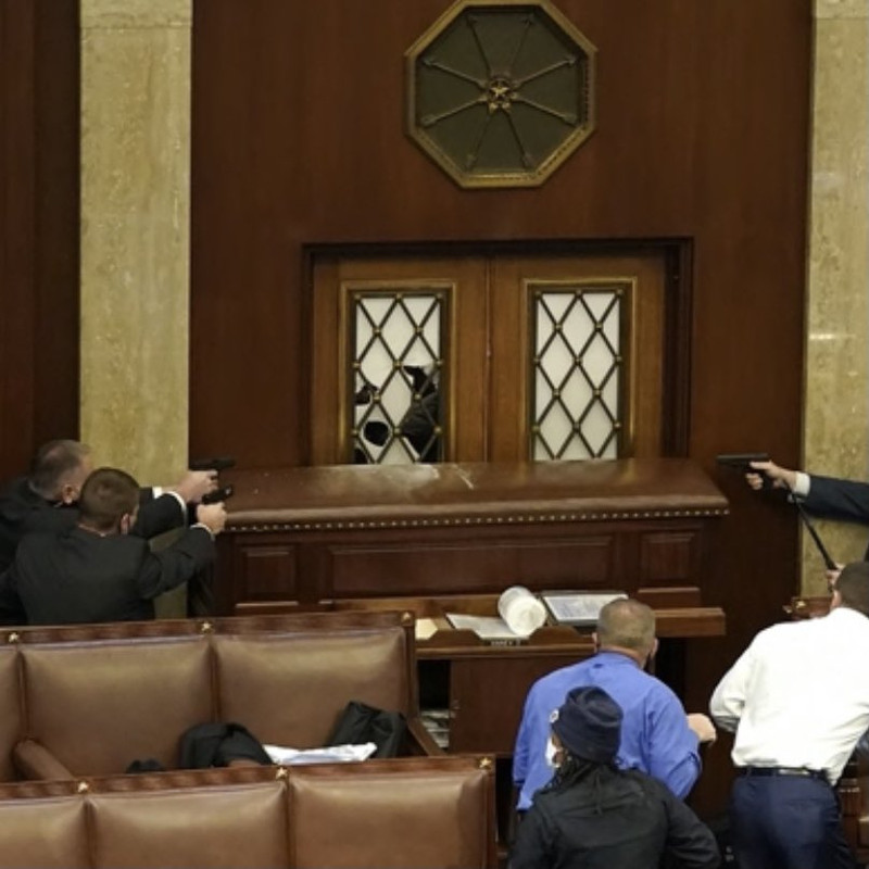 8E1993F6-B32C-44A5-93C1-61474619BBC7