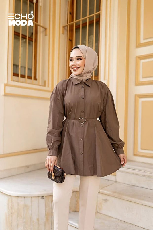 بلوزة كاجوال طويلة بتصميم واسع تناسب تنسيقات الخروج والجامعة. بلوزة كاجوال طويلة بتصميم واسع تناسب تنسيقات الخروج والجامعة.