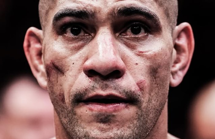 Джо Роугън: Носи се слух, че Алекс Перейра може да се бие със Сирил Ган