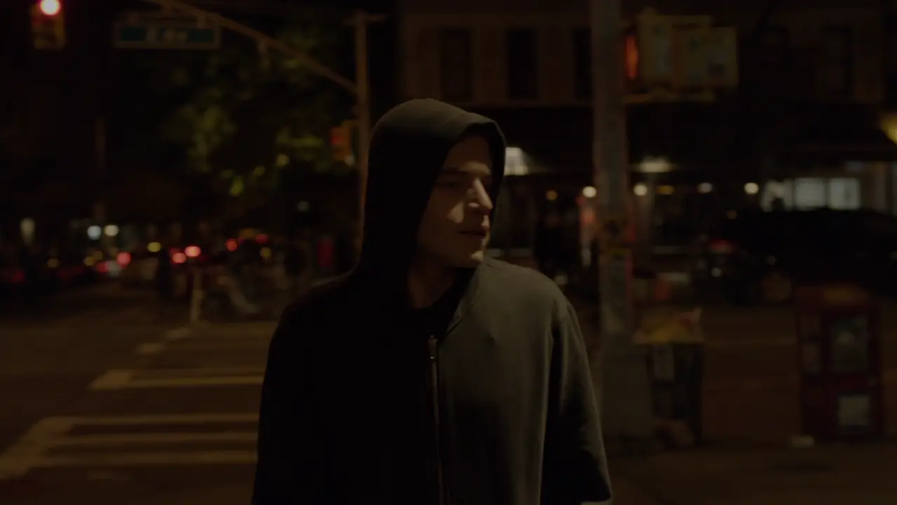 Mr.Robot.S01E01.Ciao.amico.1080p.BDRip.Untouched.ITA.ENG.FLAC.x264-BlackBit[screenshot 8]