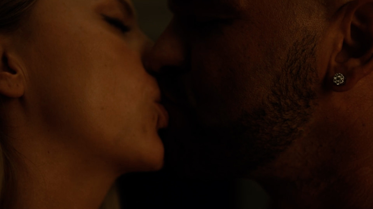 Riley.Voelkel_Hightown.S02.00_00_42_02.Still007