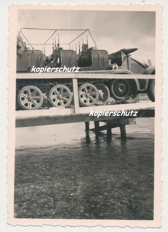 Foto Sd.Kfz 9 Halbkettenfahrzeug Famo-Brückenübe