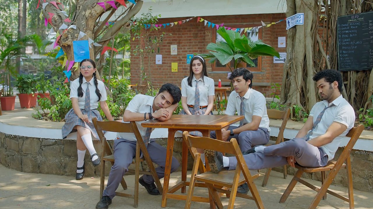 School Friends (2023) Season 1 [Hindi] WebRip 480p, 720p - Complete Screenshot