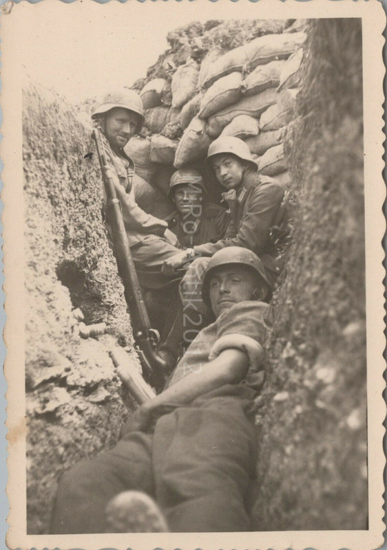 Unsere Stellung mit Unterstand für 4 Mann