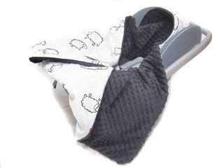 17-Black-Sheep-on-White-with-Black-Minky