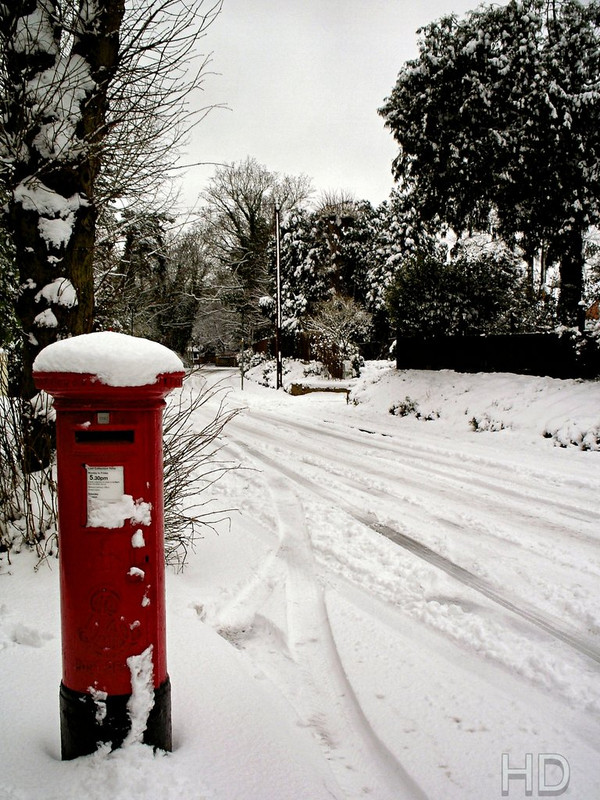 snow-locally-postbox-HD.jpg