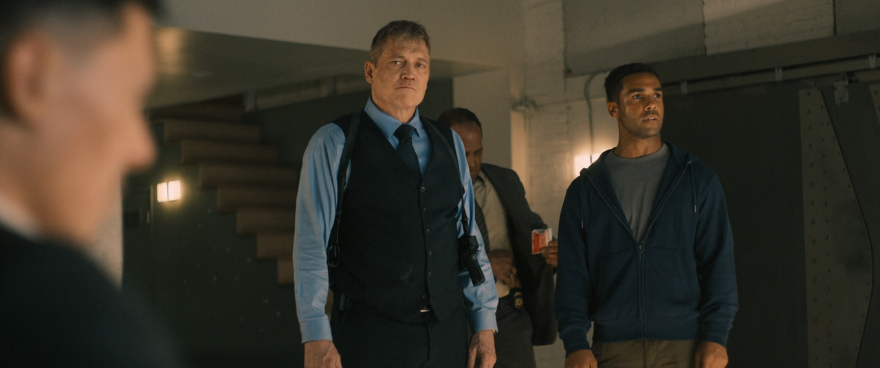 Safe House 2025 BDRip 1080p sele Zen mkv snapshot 00 39 30 211