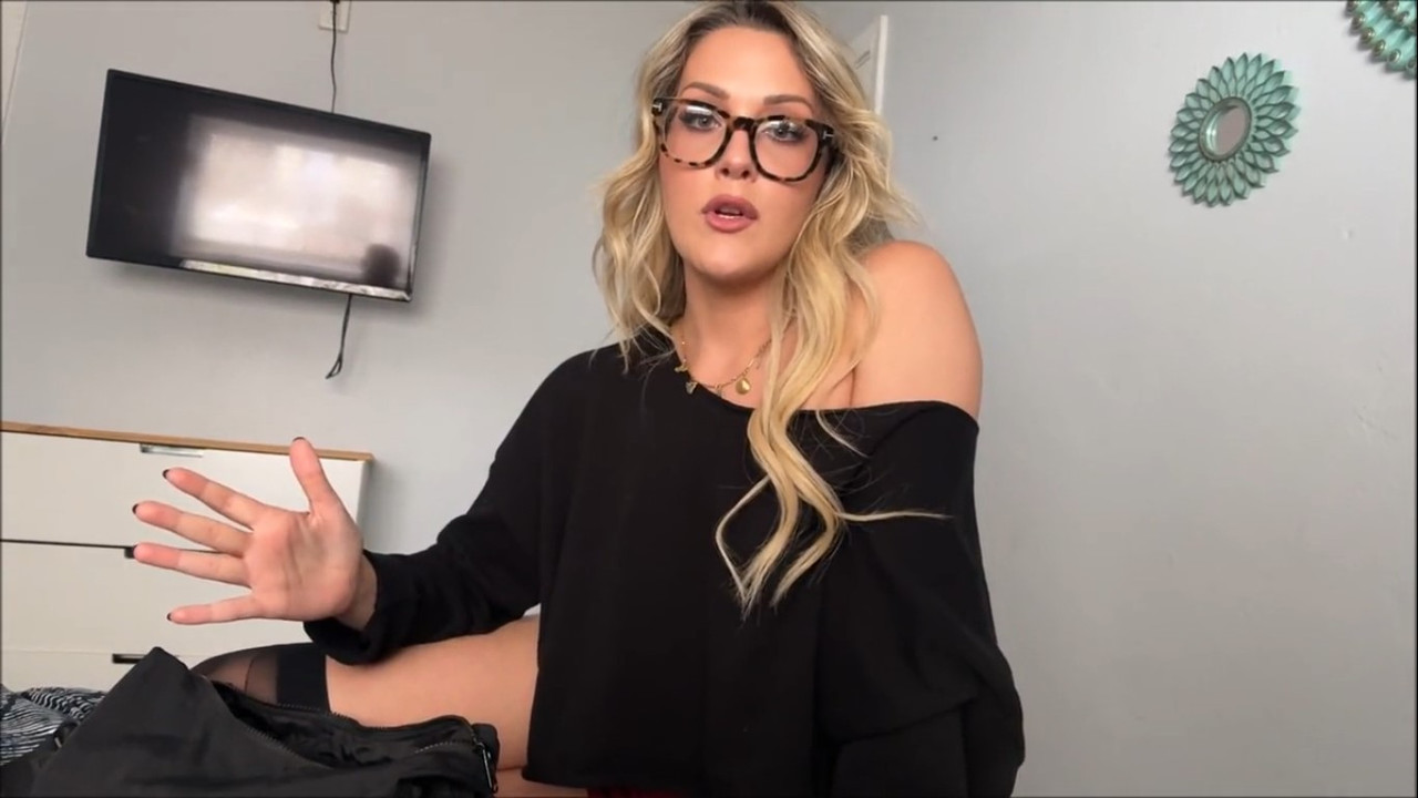 FamilyTherapyXXX 26 06 20 Savvy Suxx Stress Relief