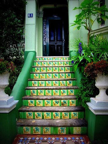 greenfrontdoorstairs.jpg