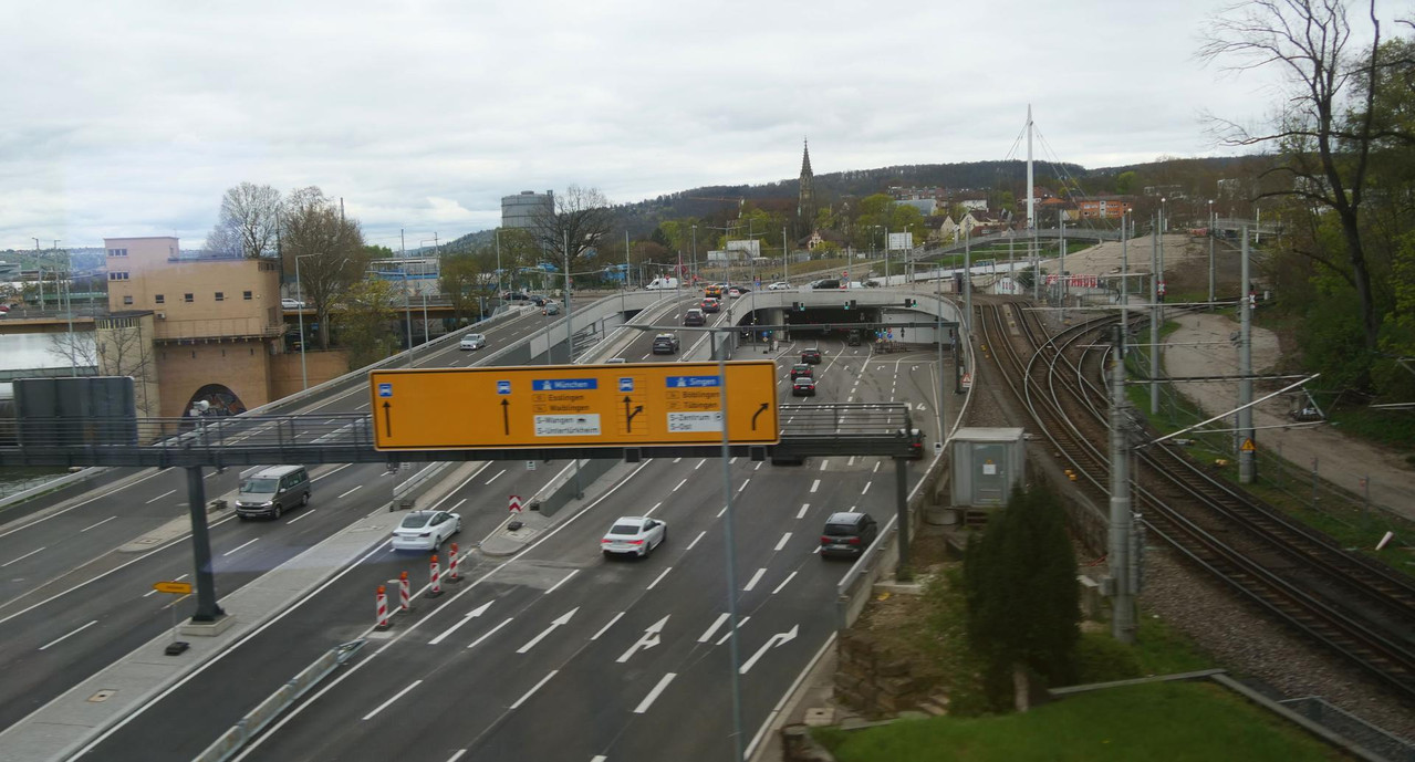 [Bild: 040426-161111-686b.jpg]
