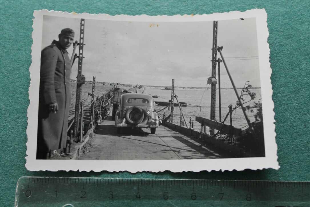Foto Photo OO WW2 Divisionsabzeichen PKW Brücke über Dnjepr Russland Ukraine