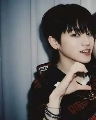 20250913_235841_copy_334x417