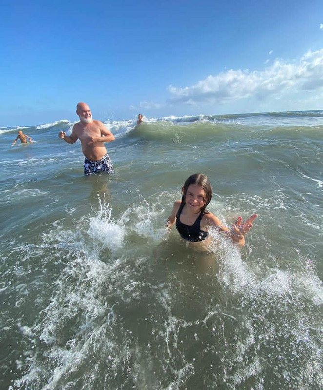 52FBAFDC-0C81-4605-8F15-6439043746C2