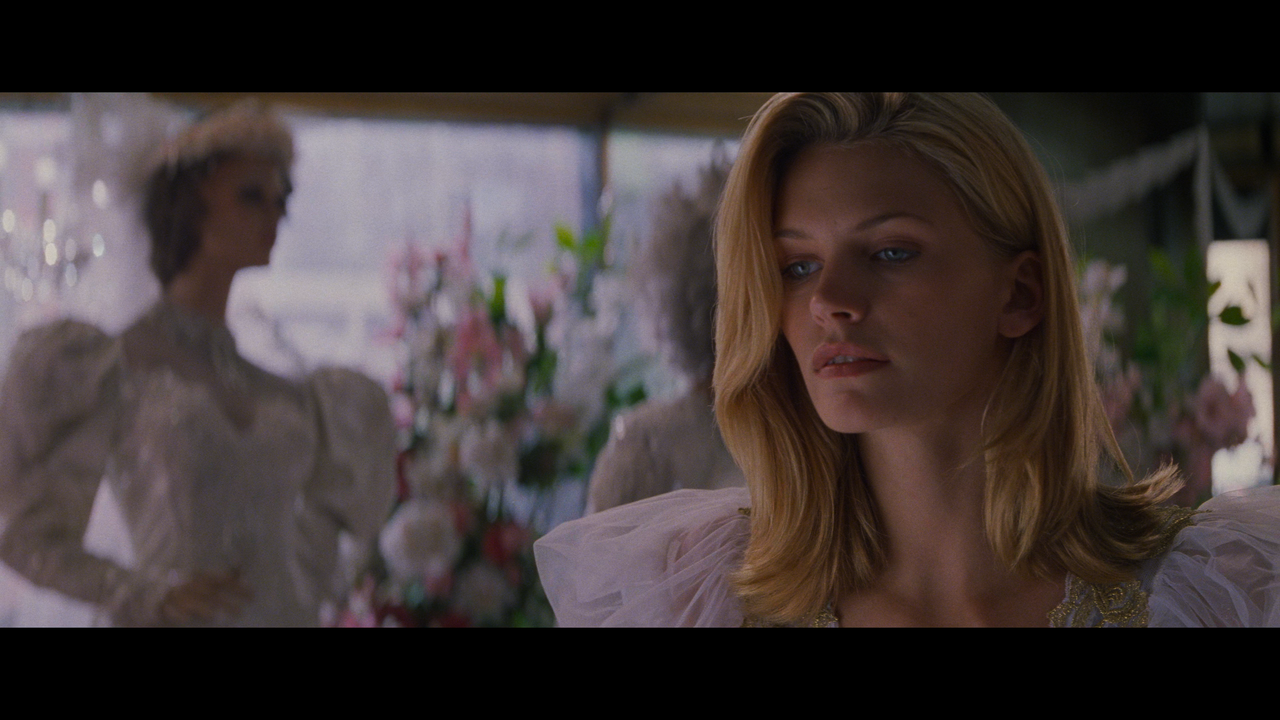 Species.1995.2160p.BDREMUX.HEVC.HDR.DoVi-Нечипорук.mkv_snapshot_00.27.51.638