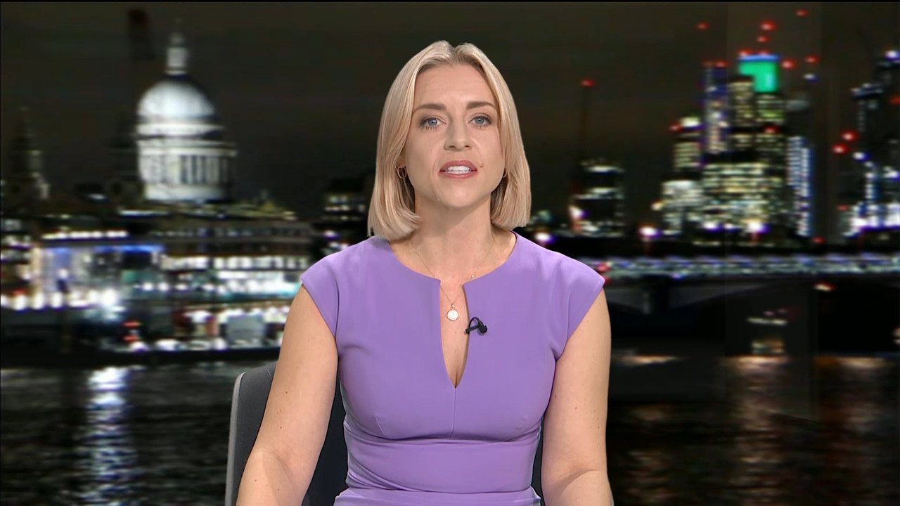 ITV News London_20231215_22302245.ts_snapshot_02.54.494