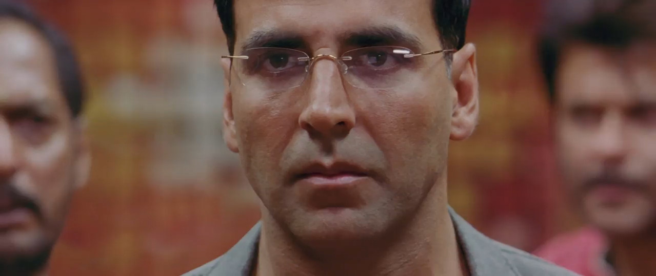 Welcome 2007 WebRip [Hindi] 480p 720p ESub Screenshot