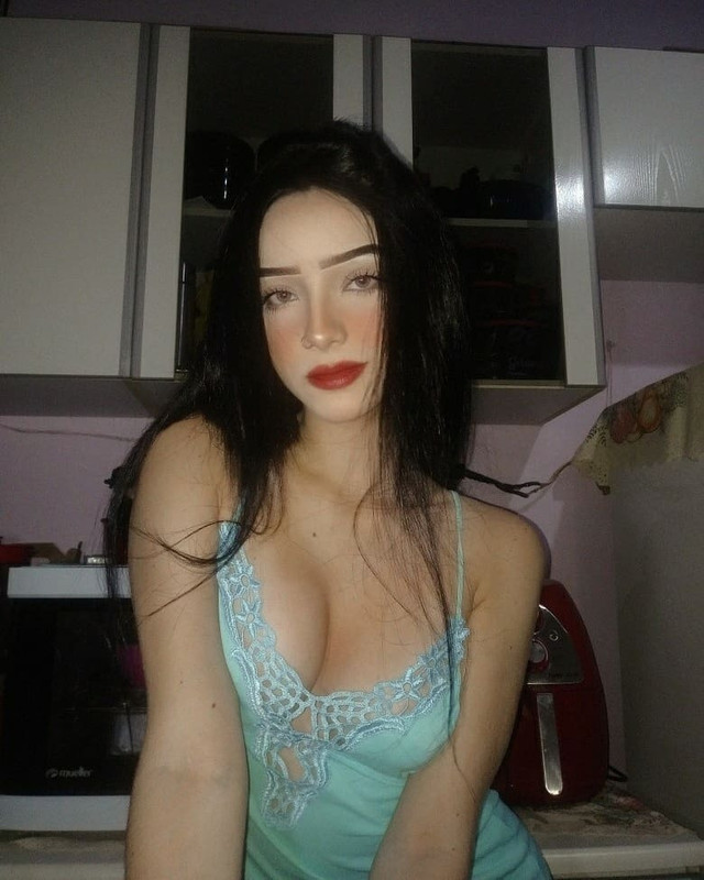 Ingrid (45)
