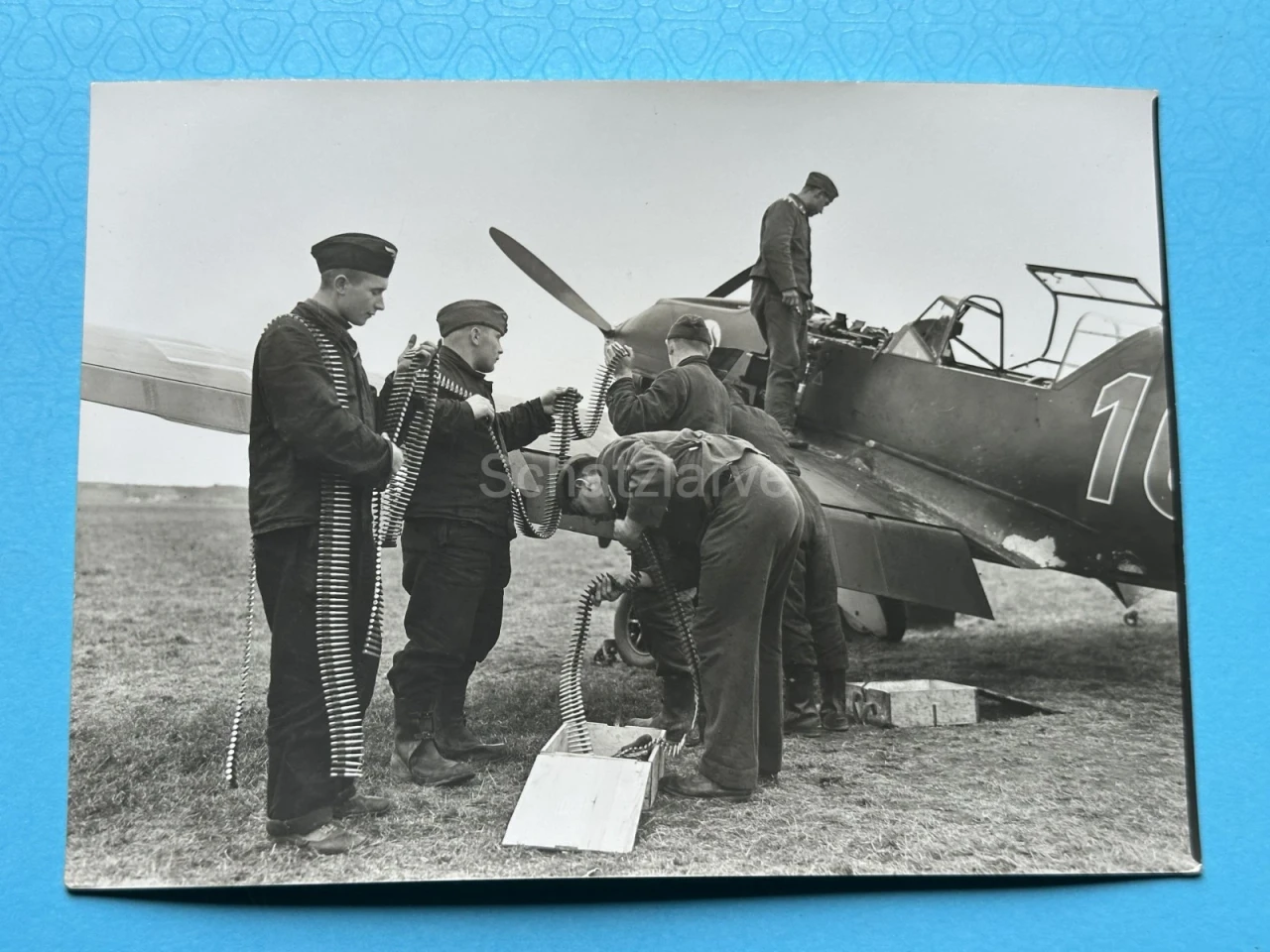 Groß Foto A Stöcker Messerschmitt Bf 109 Aufmunitionieren (MJ 191 2)