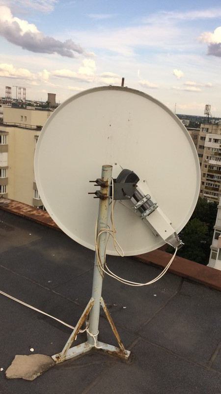 VAND] Antena satelit + motor + lnb + suport