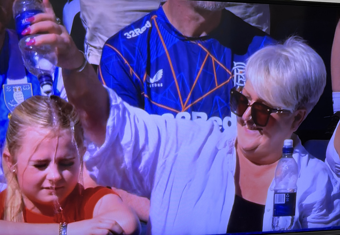 45633FBF-25BD-4284-ADB3-508CA220FEFF