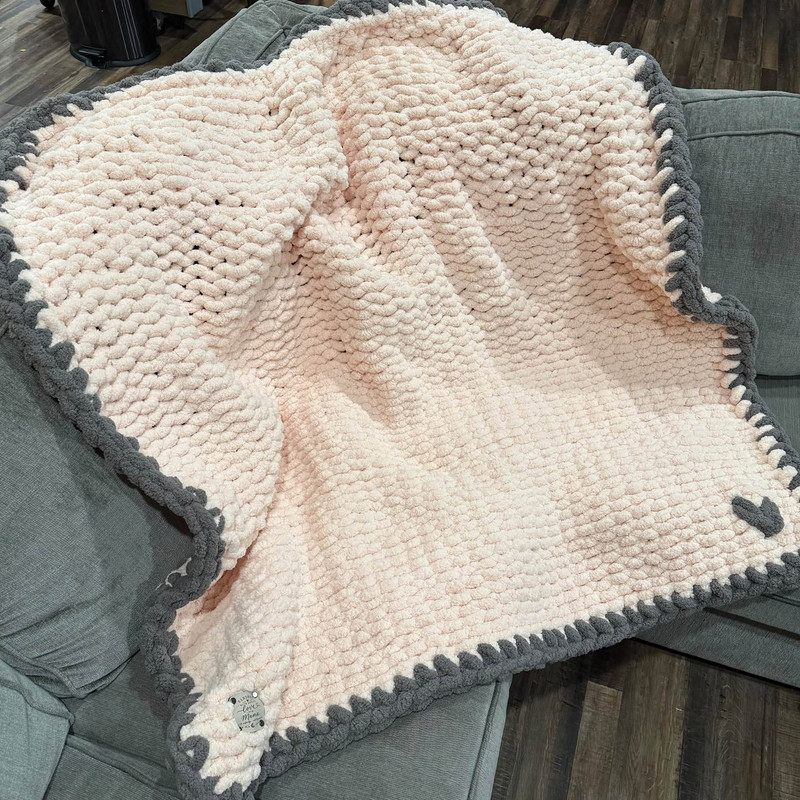 Chunky knit blanket example