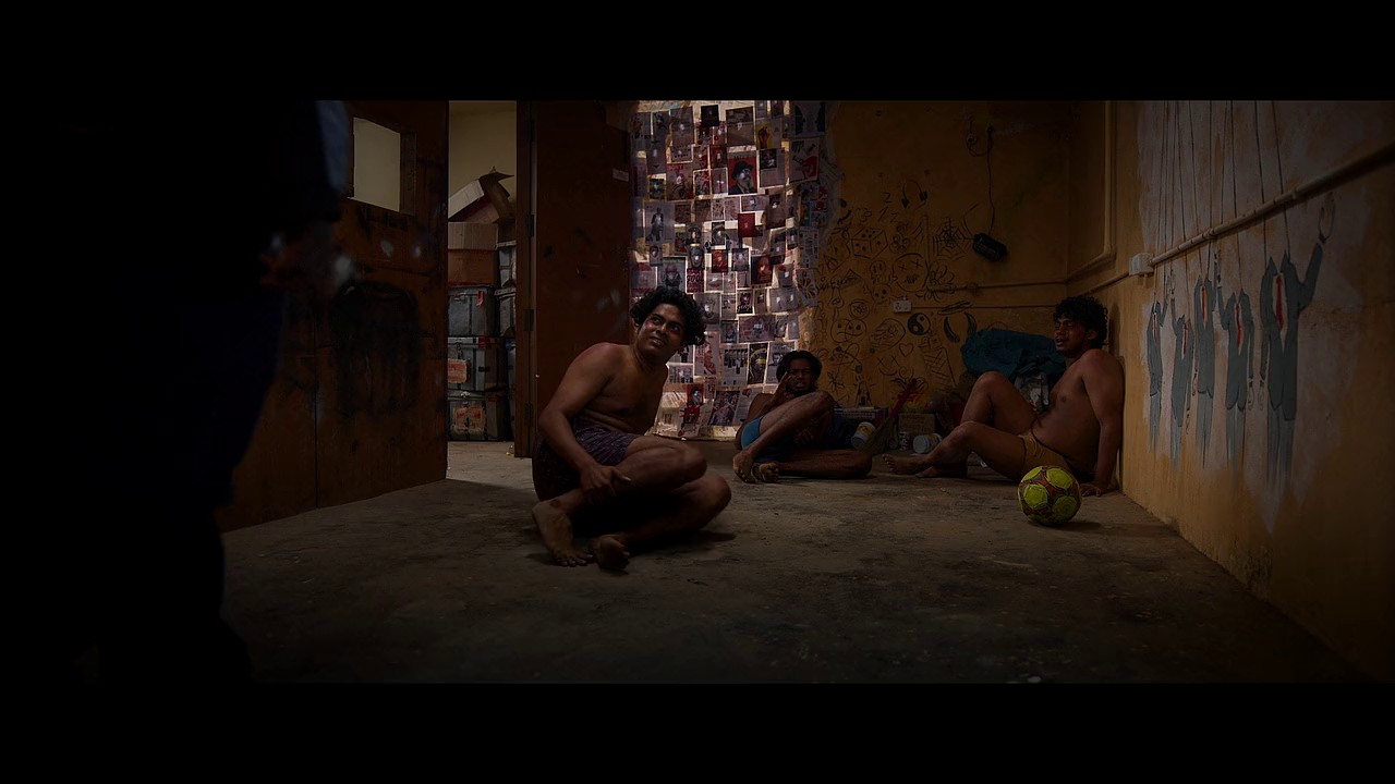 Aavesham-2024-Hindi-WEBRip-720p-x264-AVC-EAC3-6ch-ESub-mkv-0000