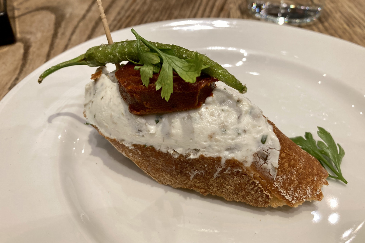 C3F5AD01-F861-465A-B779-87B0FB909051