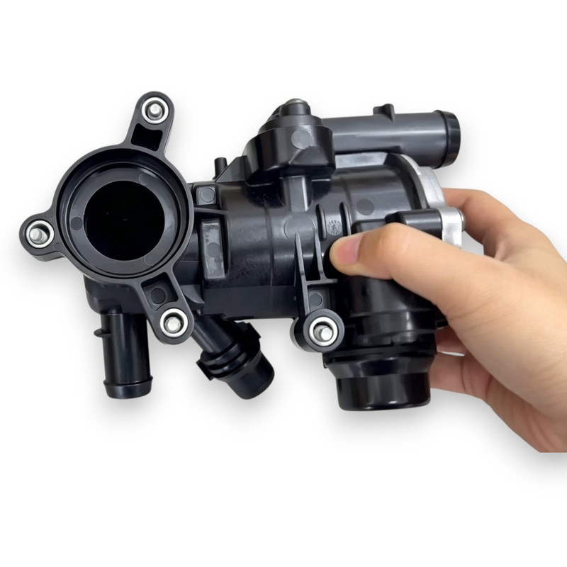 Mercedes Benz Engine Coolant Thermostat Housing for C-Class W205 E-Class W213 GLC X253 GLE W167 C200 C300 E350 (OE: 2642001501 / A2642001501 / 2642003901 / A2642003901)