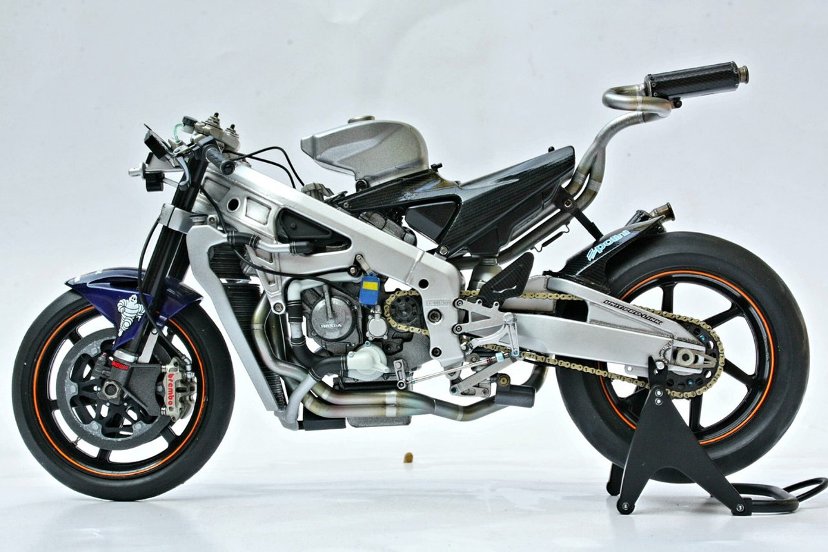 motorbike frame paint
