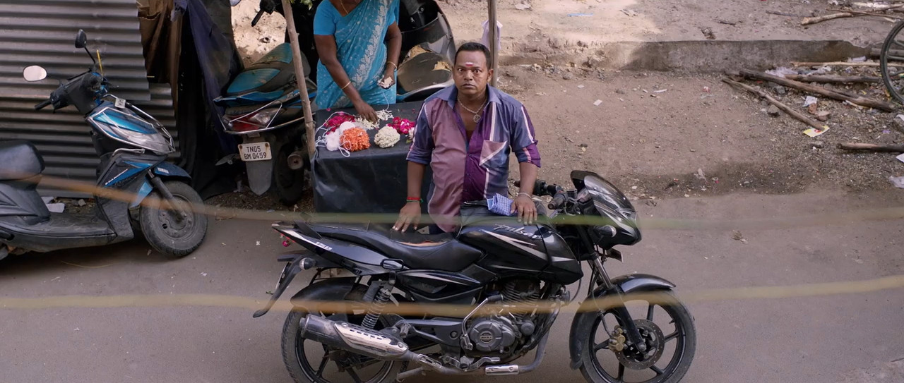 Idi Minnal Kadhal 2024 WebRip [Hindi + Tamil] 480p, 720p ESub Screenshot