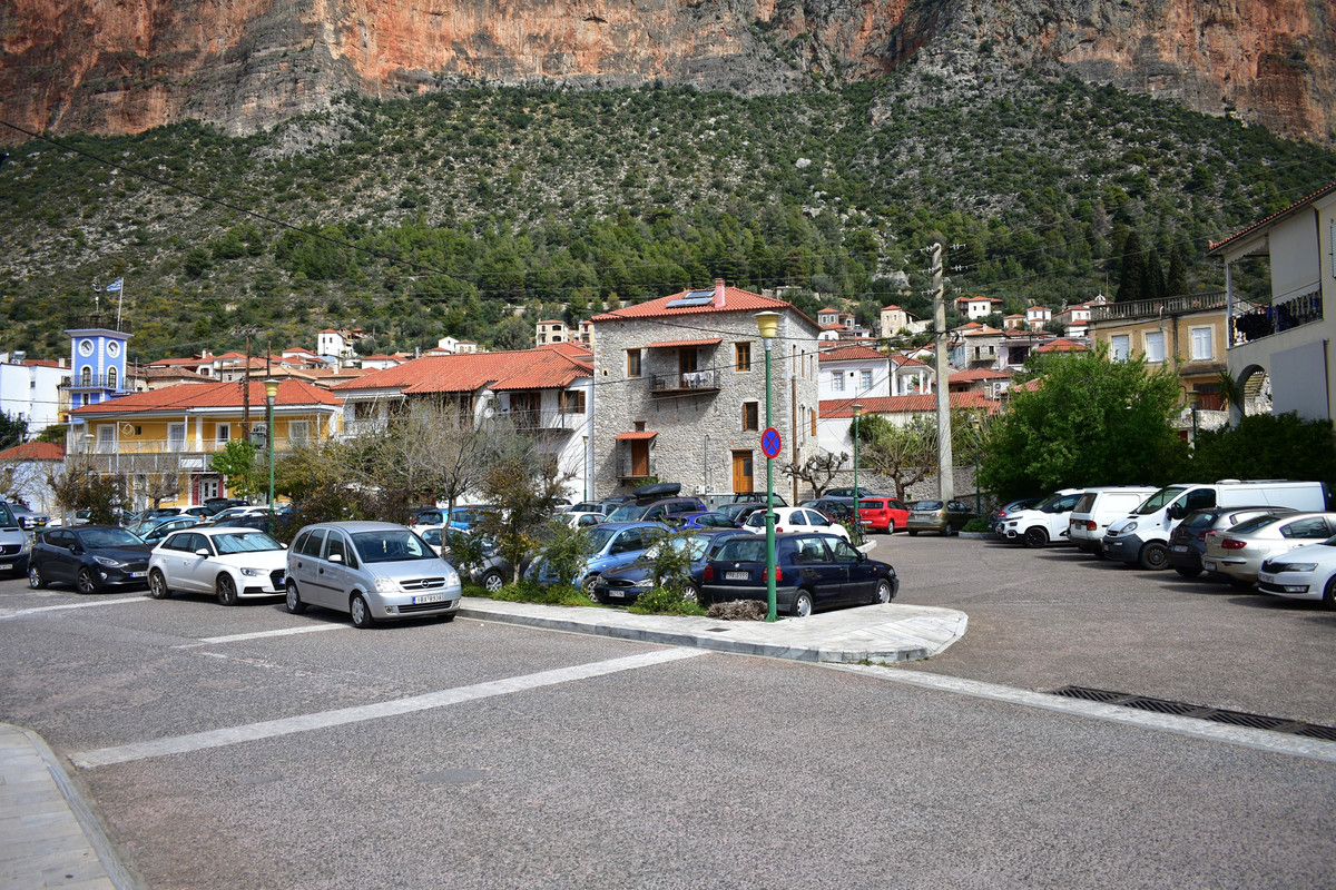 Λεωνίδιο (2)