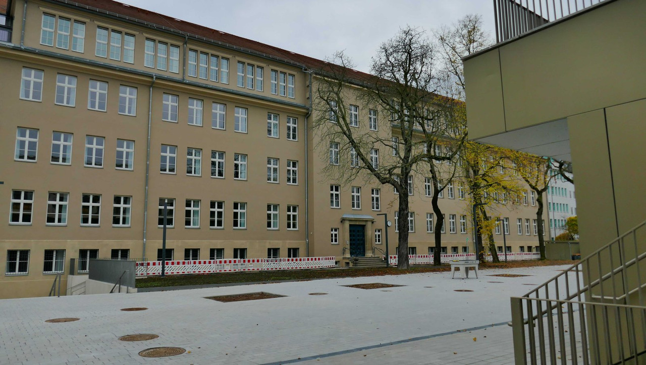 Bild: https://i.postimg.cc/13t3xYkC/P1240655.jpg