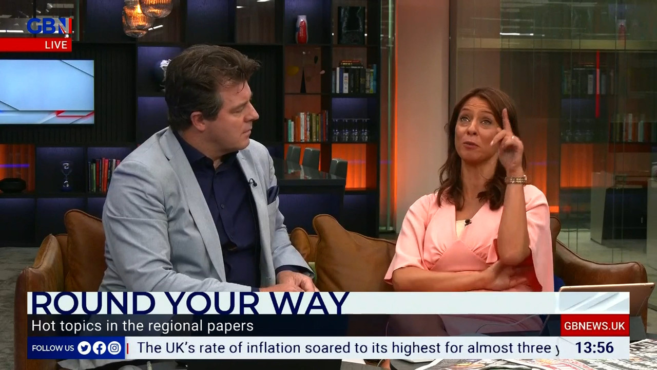 07.14 - 12.00.00 - DePiero & Halligan. What makes Britain tick. The n..._001.ts_snapshot_58.20.516