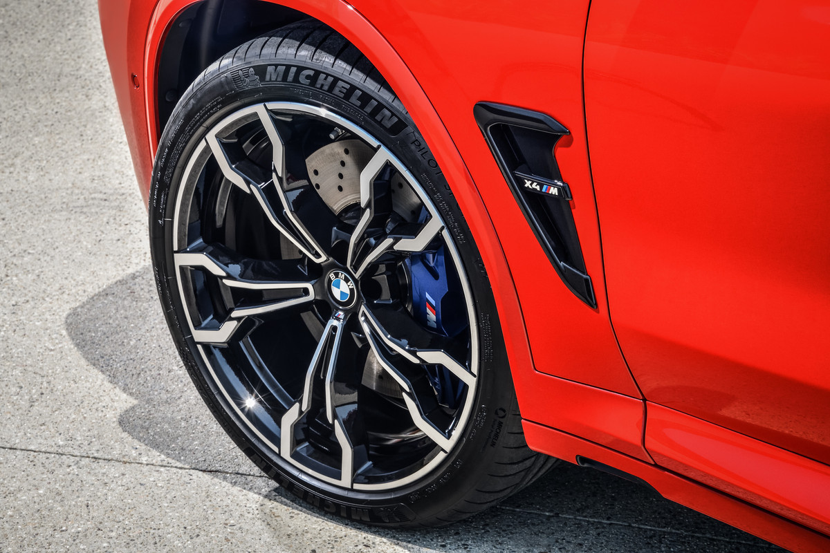 P90334562_highRes_the-all-new-bmw-x4-m
