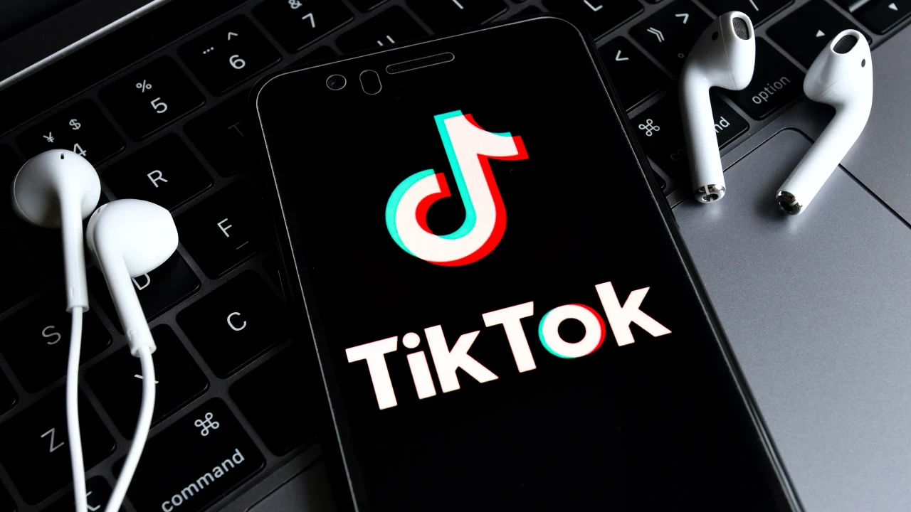 How Do You Follow Trends to Go Viral on Tiktok