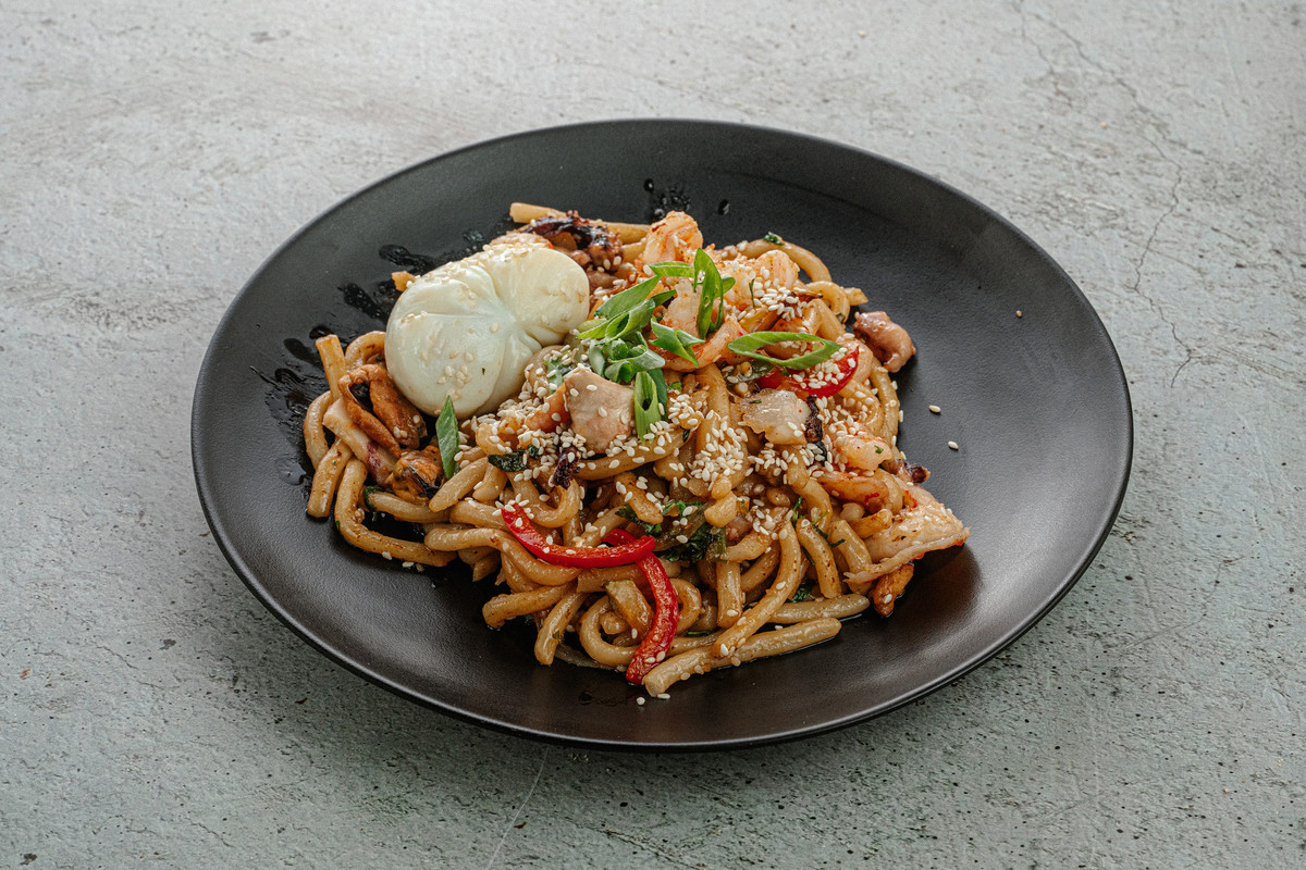 Удон с морепродуктами