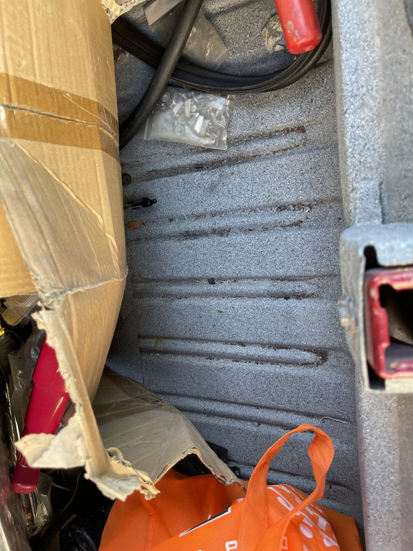 E5E5E6D7-0B75-4857-89A9-FFDF4A9CD5F2