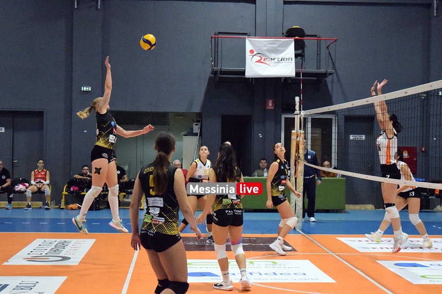 ml-apollonas-volley-perseas-DSC-1890