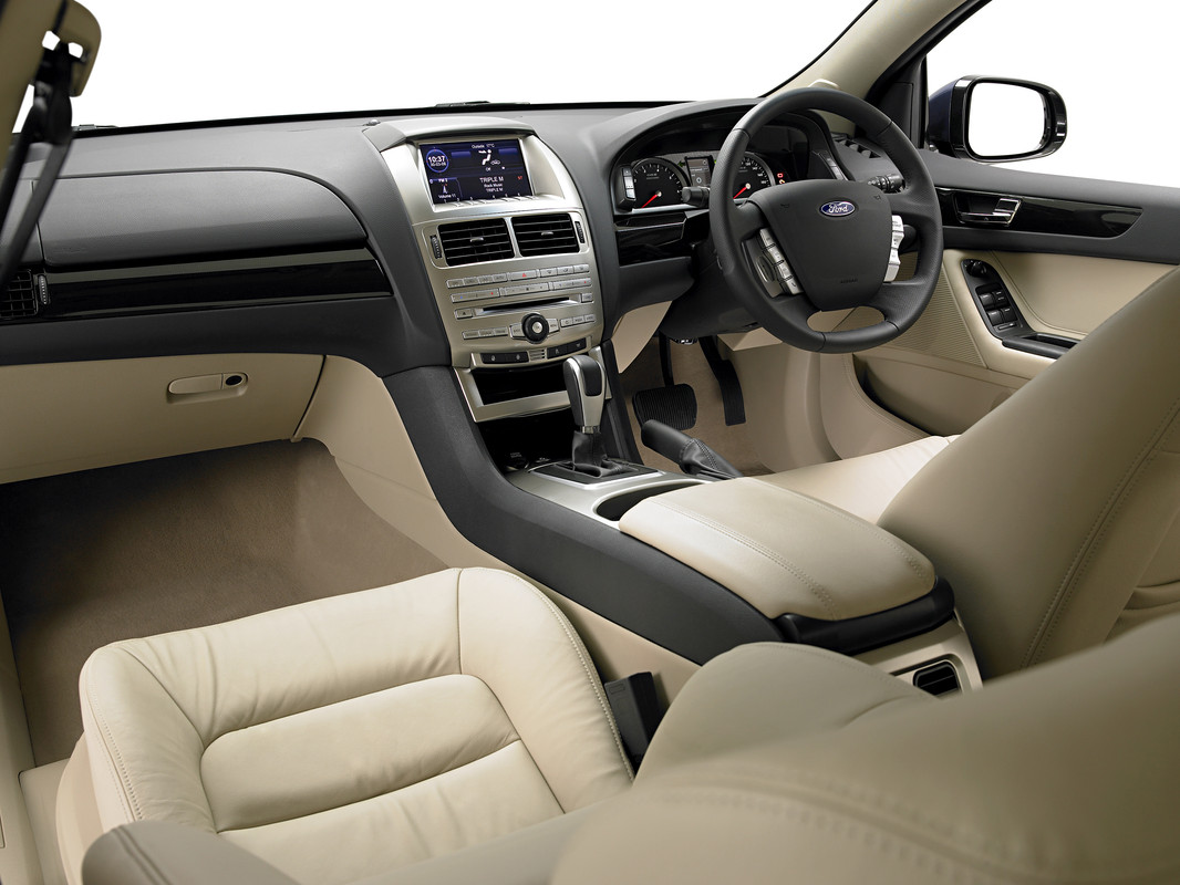 FG FALCON G6E INTERIOR SHOWN IN CASHMERE