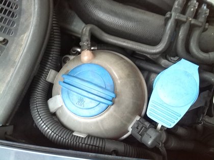 vas-expansiune-lichid-racire-skoda-octavia-2-vw-