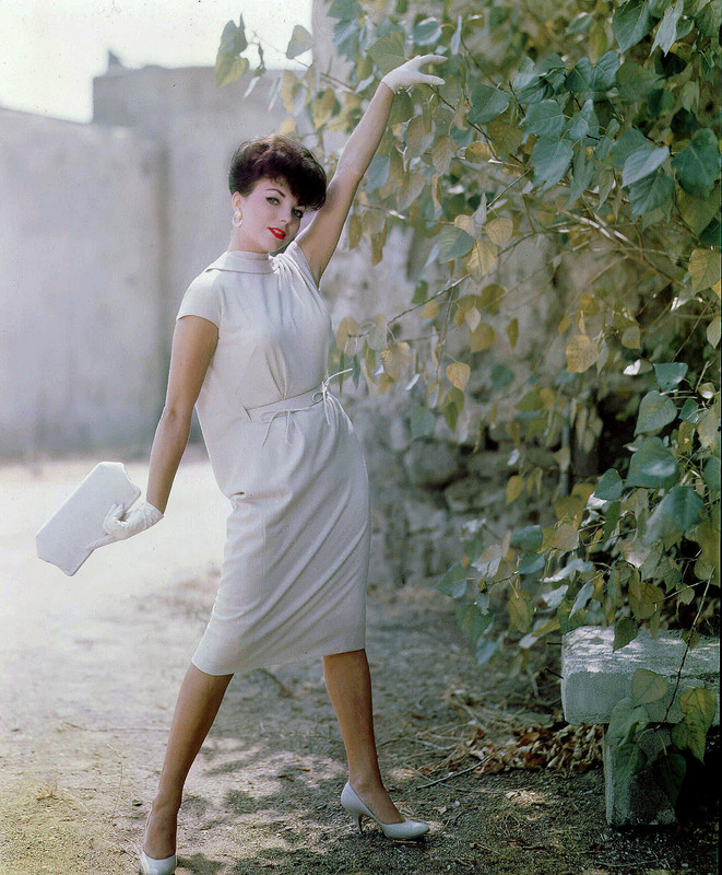 Joan_Collins_c85