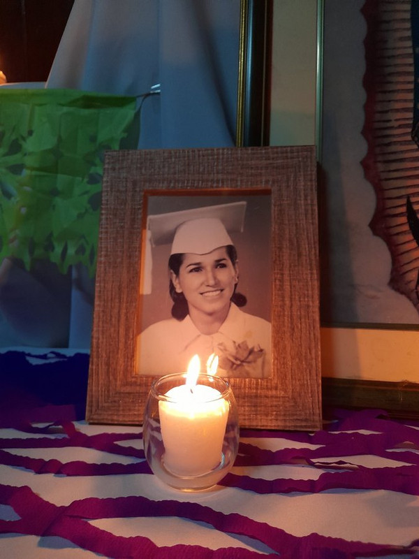 Extranjera se volvió viral por hacer ofrenda en el Día de Muertos