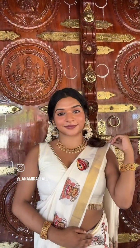chubby dusky kerala girl in kerala costume.mp4_snapshot_00.11.622