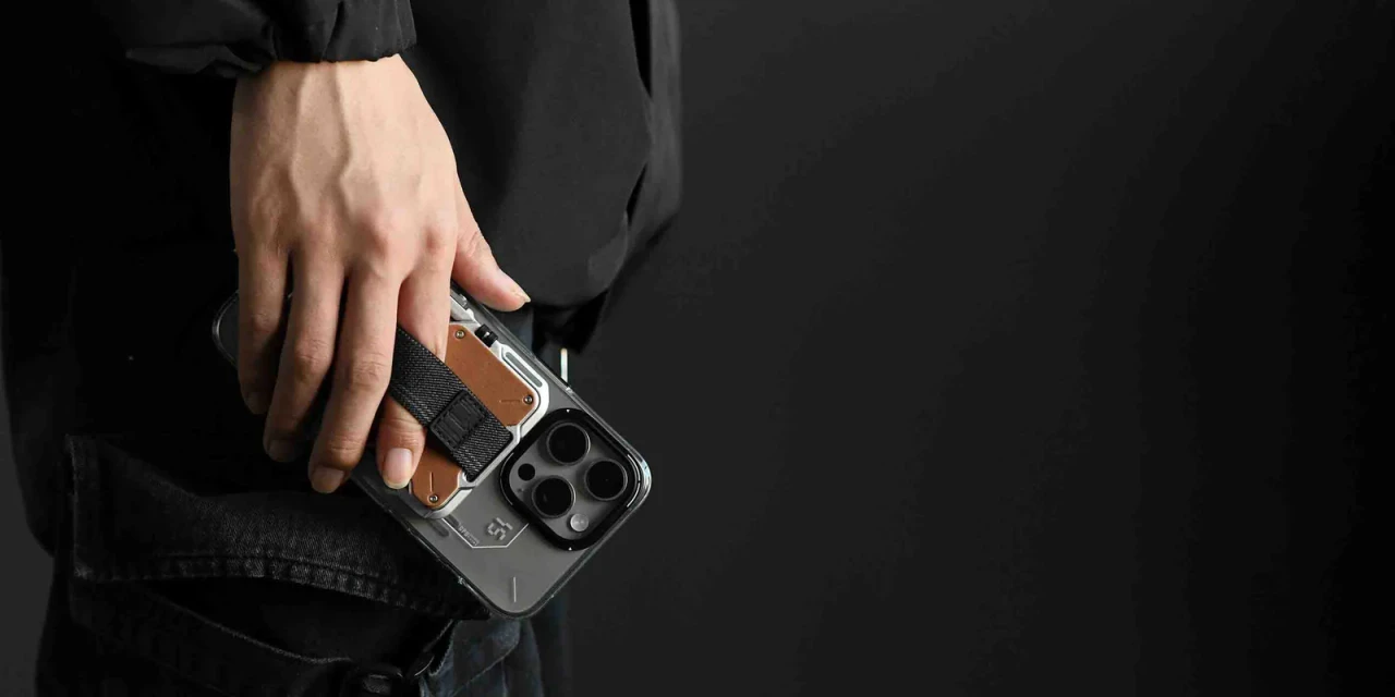 Portofel Compatibil MagSafe Aulumu G03 Multi Tool Metal Wallet, Carcasa Aluminiu si Piele Vegana, Grip elastic, Kickstand metalic integrat, suport AirTag, deschizator sticle, rigla integrata, blocare RFID, pana la 12 carduri, Ultra slim, Maro 6 2800 1400